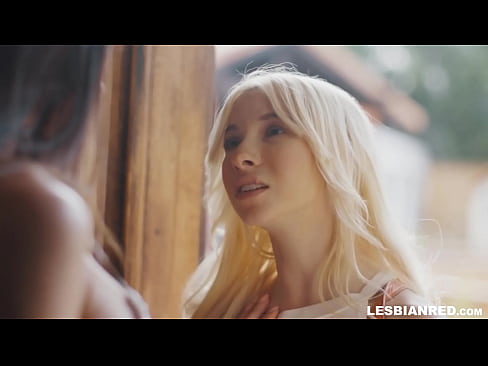 ❤️ Djevojka dolazi kući nekoliko mjeseci kasnije i na kraju jede mačkicu svoje maćehe Super porno kod nas ❌