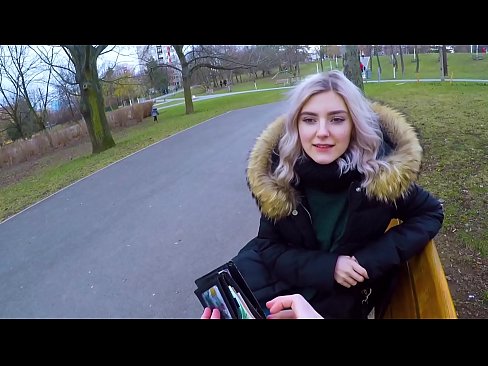 ❤️ Proguta vruću spermu stranca za novac - popuši u parku Eva Elfie Super porno kod nas ❌